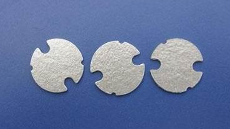 从制孔到切割：飞秒激光助力云母加工技术